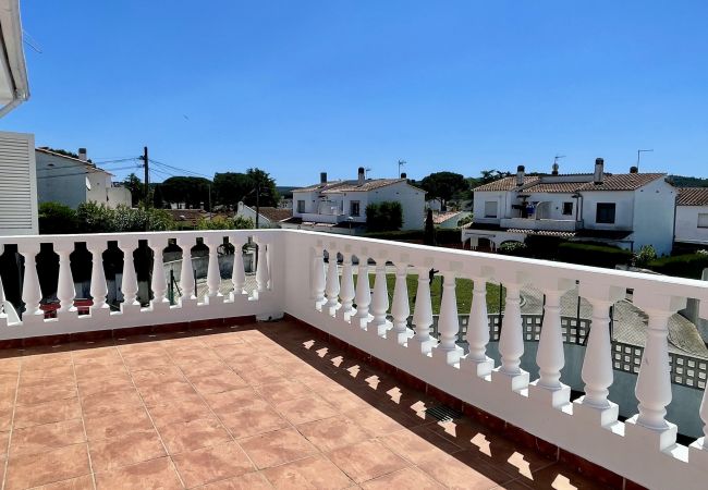 Ferienhaus in L'Escala - FERIENHAUS LA VINYA 16 3D Ferienhaus in L'Escala - FERIENHAUS LA VINYA 16 3D