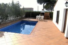 Villa in Estartit - CASITA ROSA 4D