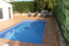 Villa in Estartit - CASITA ROSA 4D