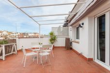 Ferienwohnung in Barcelona - Penthouse with Terrace, Camp Nou