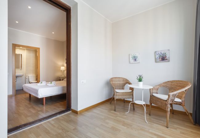 Ferienwohnung in Barcelona - Excellent! Centric beautififul apart-0-Dormitorios Ferienwohnung in Barcelona - Excellent! Centric beautififul apart-0-Dormitorios