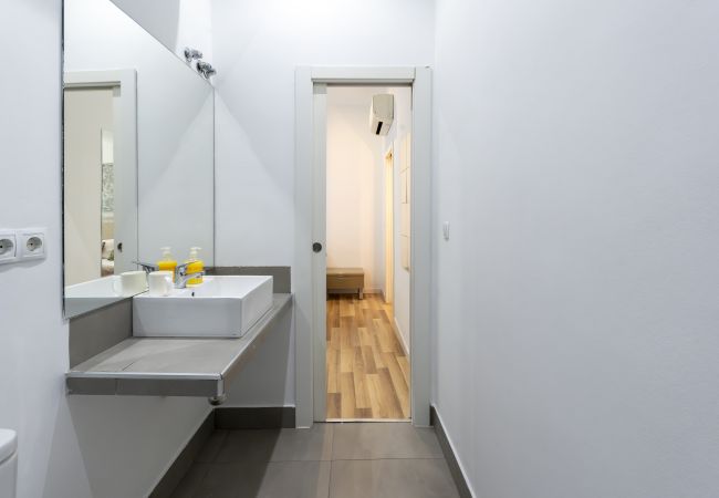 Ferienwohnung in Madrid - Apartment Madrid Downtown Puerta del Sol M (PRE2A) Ferienwohnung in Madrid - Apartment Madrid Downtown Puerta del Sol M (PRE2A)