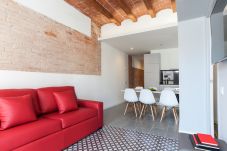 Ferienwohnung in Barcelona - Family DELUXE amplio piso con terraza y piscina en Barcelona centro