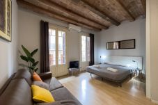 Ferienwohnung in Barcelona - Estudio bonito, confortable, tranquilo y luminoso en alquiler en Gracia, Barcelona centro