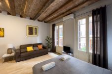 Ferienwohnung in Barcelona - Estudio bonito, confortable, tranquilo y luminoso en alquiler en Gracia, Barcelona centro