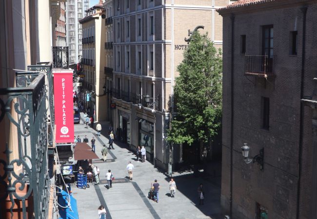 Ferienwohnung in Madrid - Apartment Madrid Downtown Puerta del Sol M (PRE3A) Ferienwohnung in Madrid - Apartment Madrid Downtown Puerta del Sol M (PRE3A)