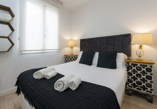 Ferienwohnung in Madrid - Modern Madrid Downtown Puerta Del Sol M (PRE3B) Ferienwohnung in Madrid - Modern Madrid Downtown Puerta Del Sol M (PRE3B)