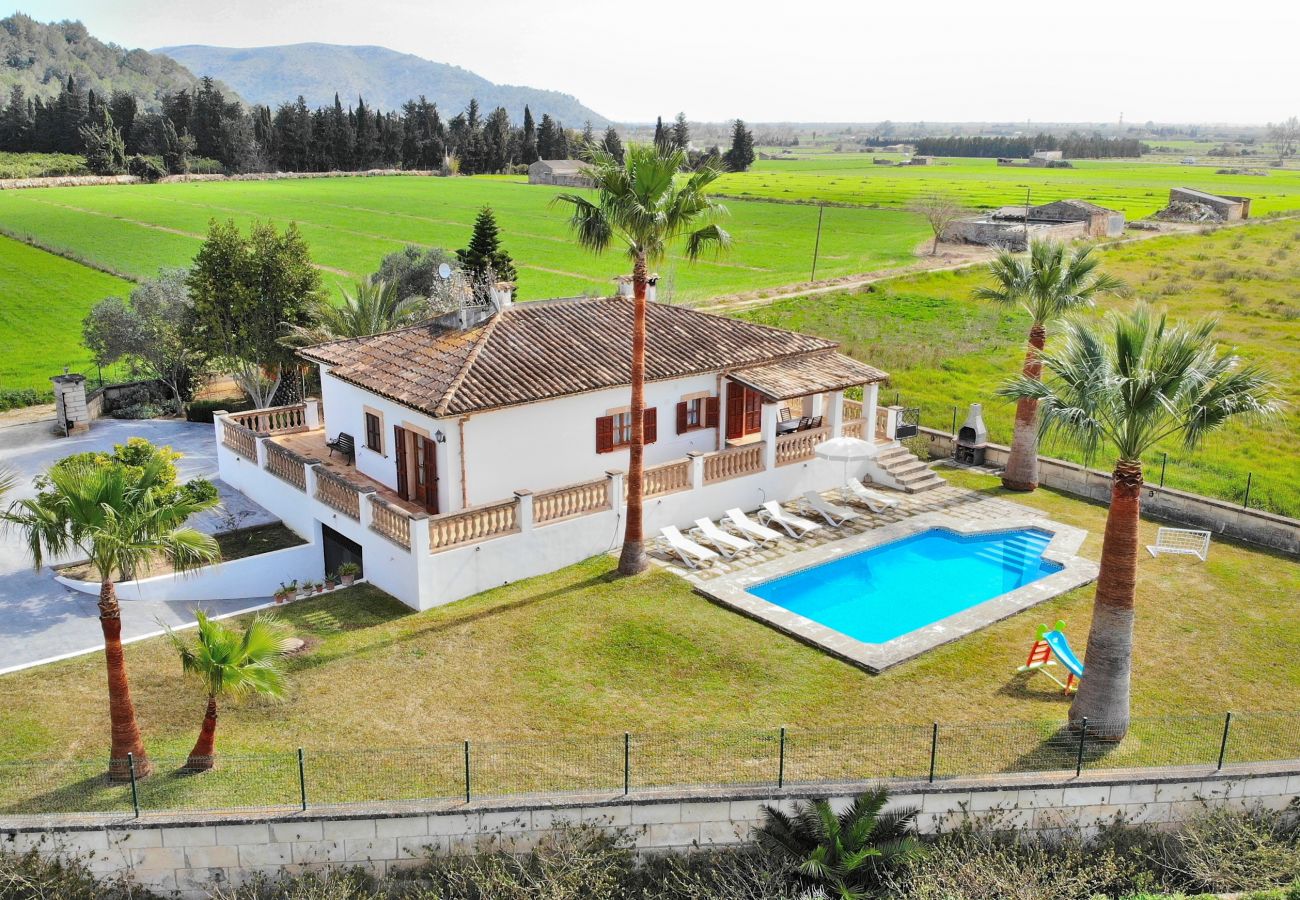 Finca in Sa Pobla - Can Mussol 040 prächtige Villa mit privatem Pool, großem Garten, Kinderspielplatz, Billard, Tischtennis und W-Lan Finca in Sa Pobla - Can Mussol 040 prächtige Villa mit privatem Pool, großem Garten, Kinderspielplatz, Billard, Tischtennis und W-Lan