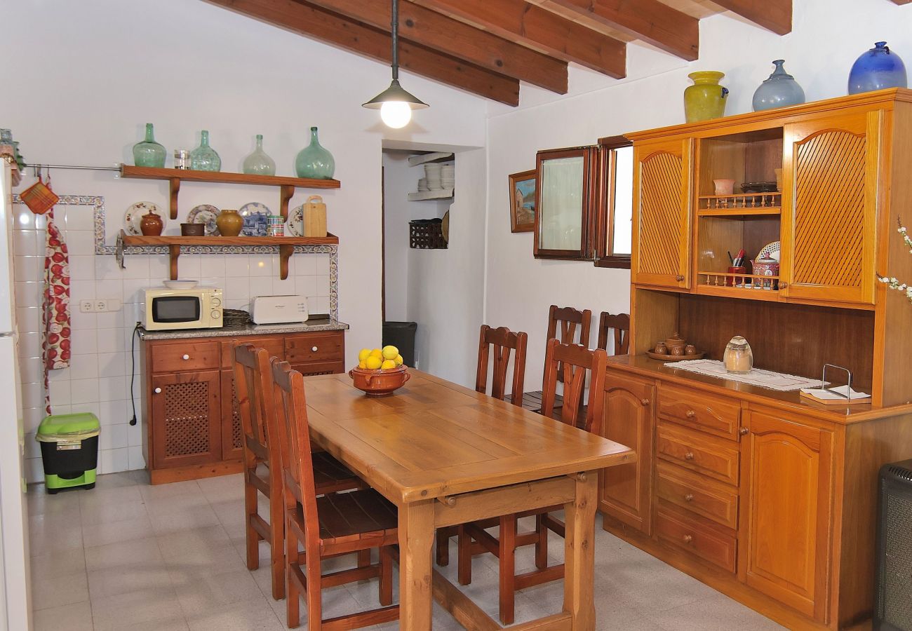 Villa in Campanet - Caselles de Baix 102 charmantes Landhaus, mit privatem Schwimmbad, Terrasse, Grill und W-Lan Villa in Campanet - Caselles de Baix 102 charmantes Landhaus, mit privatem Schwimmbad, Terrasse, Grill und W-Lan