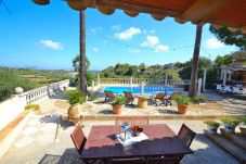 Ferienhaus in Muro - Can Bisbe 187 traditionelle Villa mit privatem Pool, schöner Aussicht, Grill und Tischtennis