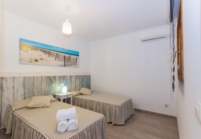 Ferienhaus in Santa Margalida - Can Cantino 213 fantastisches Dorfhaus mit privatem Pool, Klimaanlage, Terrasse, Grill und W-Lan Ferienhaus in Santa Margalida - Can Cantino 213 fantastisches Dorfhaus mit privatem Pool, Klimaanlage, Terrasse, Grill und W-Lan