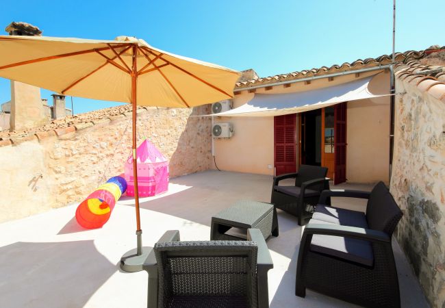 Ferienhaus in Petra - Es Forn 229 gemütliches Dorfhaus mit privatem Pool, Terrasse und W-Lan Ferienhaus in Petra - Es Forn 229 gemütliches Dorfhaus mit privatem Pool, Terrasse und W-Lan