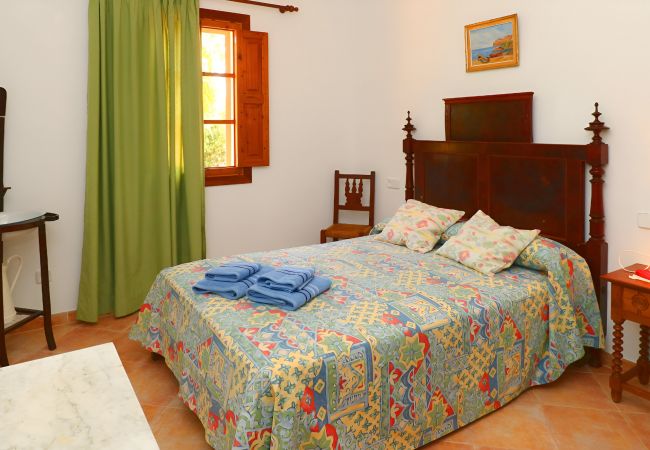 Finca in Campos - Can Crestall 414 rustikale Finca mit privatem Pool, Klimaanlage, Garten und Grill Finca in Campos - Can Crestall 414 rustikale Finca mit privatem Pool, Klimaanlage, Garten und Grill