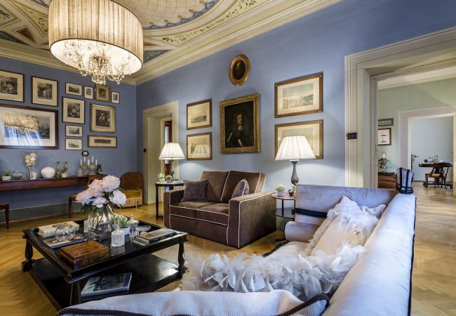 Ferienwohnung in Lucca - Homey Spacious 4 Bedrooms Flat in Lucca Ferienwohnung in Lucca - Homey Spacious 4 Bedrooms Flat in Lucca