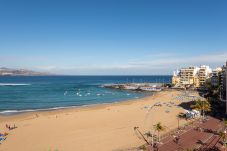 Ferienhaus in Las Palmas de Gran Canaria - Great terrace in front of the beach by CanariasGetaway