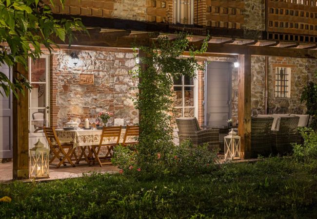 Villa in Monte San quirico - Villa Sul Fiume Villa in Monte San quirico - Villa Sul Fiume