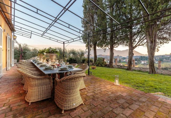 Villa in Maggiano - Villa Medea Villa in Maggiano - Villa Medea