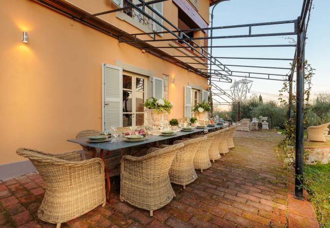 Villa in Maggiano - Villa Medea Villa in Maggiano - Villa Medea