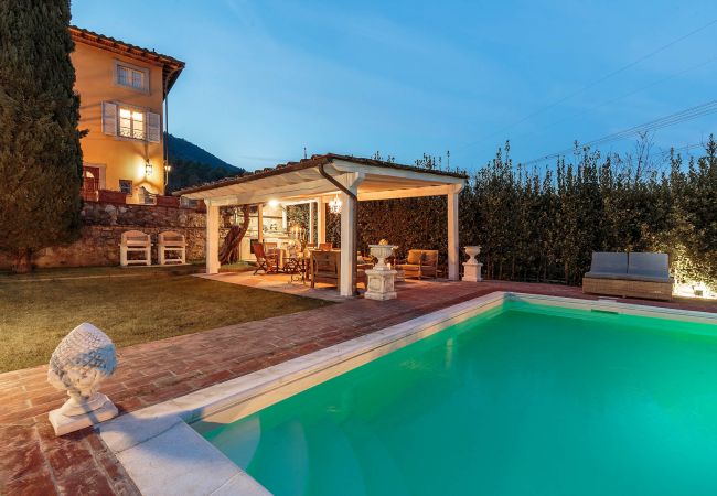 Villa in Maggiano - Villa Medea Villa in Maggiano - Villa Medea