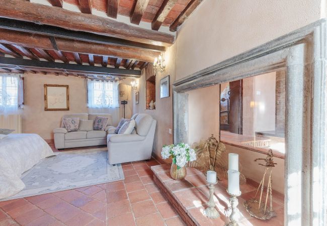 Villa in Maggiano - Villa Medea Villa in Maggiano - Villa Medea