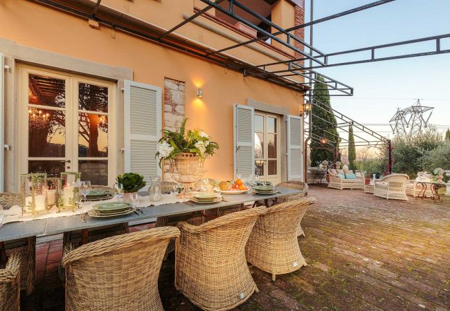 Villa in Maggiano - Villa Medea Villa in Maggiano - Villa Medea