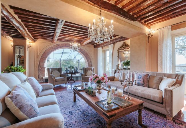 Villa in Maggiano - Villa Medea Villa in Maggiano - Villa Medea