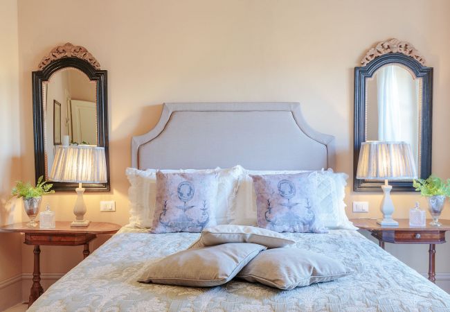 Villa in Maggiano - Villa Medea Villa in Maggiano - Villa Medea