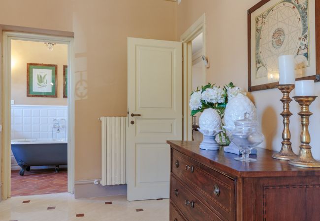 Villa in Maggiano - Villa Medea Villa in Maggiano - Villa Medea