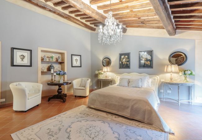 Villa in Maggiano - Villa Medea Villa in Maggiano - Villa Medea