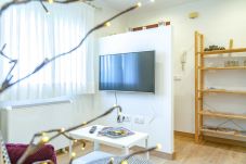 Ferienwohnung in Madrid - FREE WiFi Apartment Vallecas-Albufera-Pedro Laborde M (SDM21)