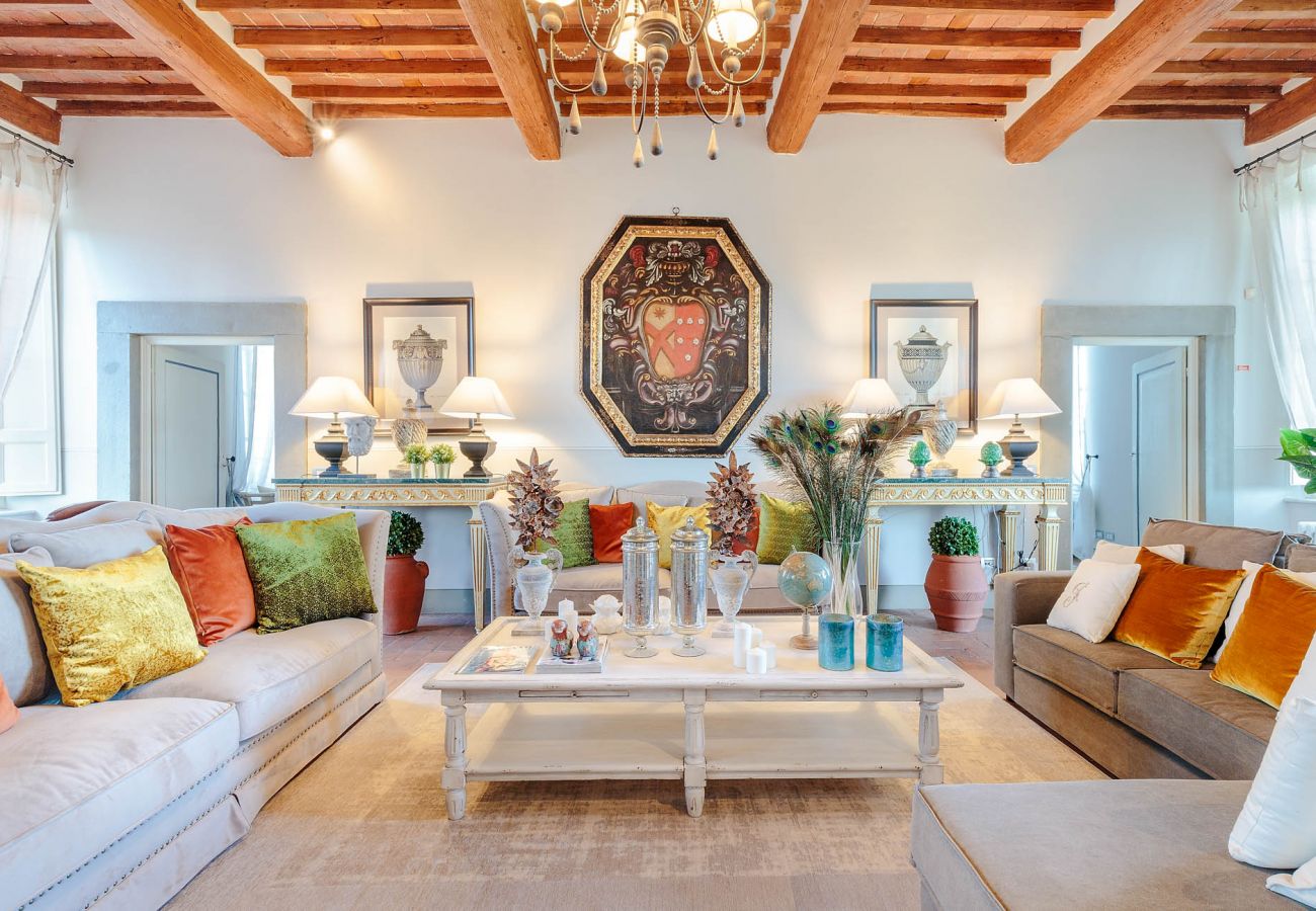 Villa in Lucca - RENAISSANCE WINERY VILLA AMONG THE VINEYARDS, 9 BEDROOMS, 7 BATHS, WIFI, AIR CON Villa in Lucca - RENAISSANCE WINERY VILLA AMONG THE VINEYARDS, 9 BEDROOMS, 7 BATHS, WIFI, AIR CON