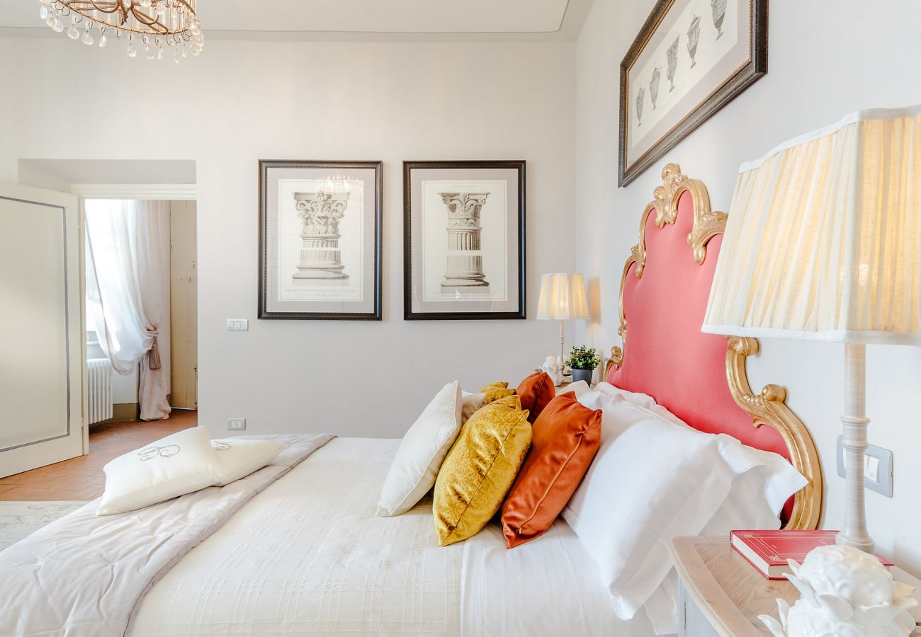 Villa in Lucca - RENAISSANCE WINERY VILLA AMONG THE VINEYARDS, 9 BEDROOMS, 7 BATHS, WIFI, AIR CON Villa in Lucca - RENAISSANCE WINERY VILLA AMONG THE VINEYARDS, 9 BEDROOMS, 7 BATHS, WIFI, AIR CON