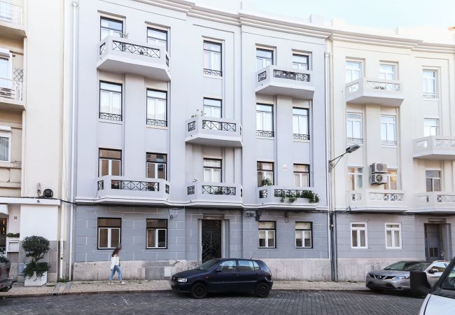 Ferienwohnung in Lissabon - MARQUES DE POMBAL DUPLEX W/ TERRACE Ferienwohnung in Lissabon - MARQUES DE POMBAL DUPLEX W/ TERRACE
