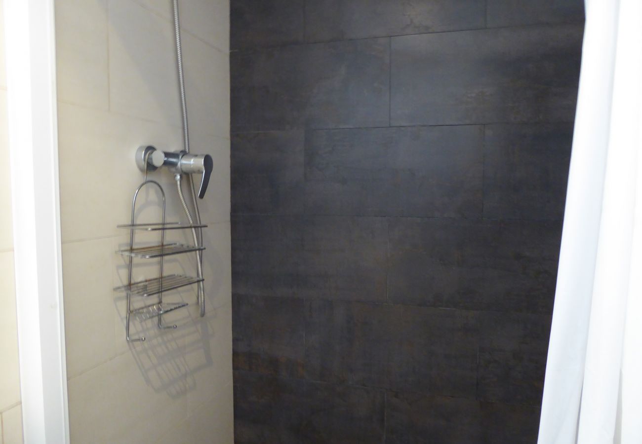 Ferienwohnung in Barcelona - Piso renovado con encanto en alquiler vacacional en Barcelona centro, Gracia Ferienwohnung in Barcelona - Piso renovado con encanto en alquiler vacacional en Barcelona centro, Gracia