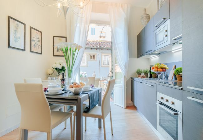 Ferienwohnung in Lucca - The Most Central Terrace inside the Walls of Lucca Ferienwohnung in Lucca - The Most Central Terrace inside the Walls of Lucca