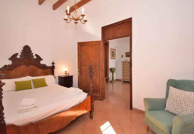 Ferienhaus in Sineu - Ca S'Escolà 175 traditionelles mallorquinisches Haus mit Garten, großem Grill und W-Lan Ferienhaus in Sineu - Ca S'Escolà 175 traditionelles mallorquinisches Haus mit Garten, großem Grill und W-Lan