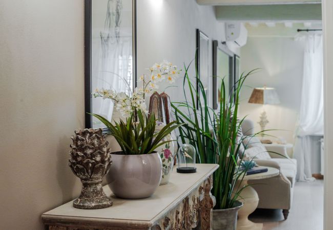 Ferienwohnung in Lucca - Luxury 1 Bedroom Apartment inside the Walls of Lucca Ferienwohnung in Lucca - Luxury 1 Bedroom Apartment inside the Walls of Lucca