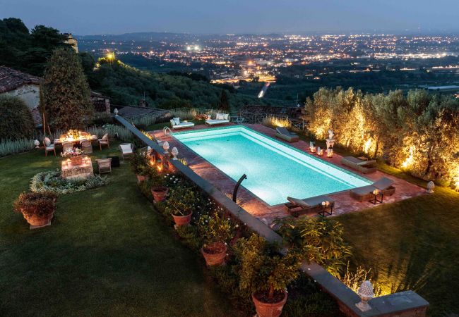 Villa in Lucca - VILLA IL CASTELLO: Vibrant Sanctuary of Enchanting Colours. 6 Bedrooms, Private Pool Villa in Lucca - VILLA IL CASTELLO: Vibrant Sanctuary of Enchanting Colours. 6 Bedrooms, Private Pool
