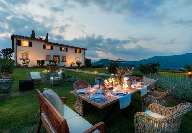 Villa in Lucca - VILLA IL CASTELLO: Vibrant Sanctuary of Enchanting Colours. 6 Bedrooms, Private Pool Villa in Lucca - VILLA IL CASTELLO: Vibrant Sanctuary of Enchanting Colours. 6 Bedrooms, Private Pool