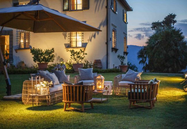 Villa in Lucca - VILLA IL CASTELLO: Vibrant Sanctuary of Enchanting Colours. 6 Bedrooms, Private Pool Villa in Lucca - VILLA IL CASTELLO: Vibrant Sanctuary of Enchanting Colours. 6 Bedrooms, Private Pool