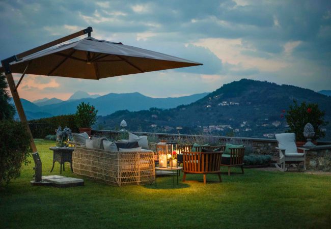 Villa in Lucca - VILLA IL CASTELLO: Vibrant Sanctuary of Enchanting Colours. 6 Bedrooms, Private Pool Villa in Lucca - VILLA IL CASTELLO: Vibrant Sanctuary of Enchanting Colours. 6 Bedrooms, Private Pool