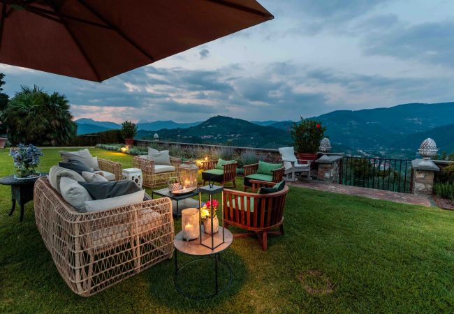 Villa in Lucca - VILLA IL CASTELLO: Vibrant Sanctuary of Enchanting Colours. 6 Bedrooms, Private Pool Villa in Lucca - VILLA IL CASTELLO: Vibrant Sanctuary of Enchanting Colours. 6 Bedrooms, Private Pool