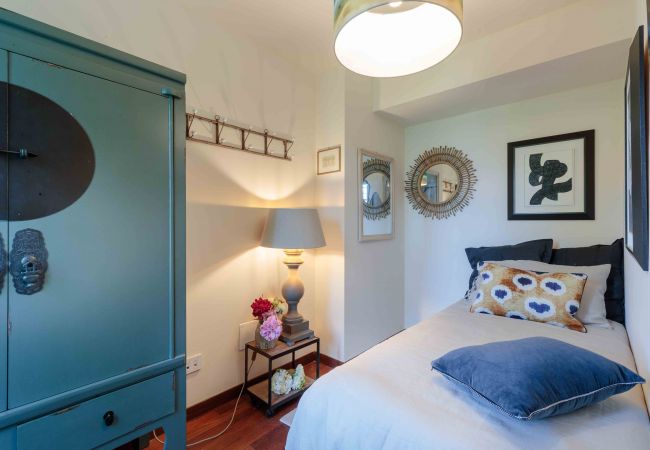 Villa in Lucca - VILLA IL CASTELLO: Vibrant Sanctuary of Enchanting Colours. 6 Bedrooms, Private Pool Villa in Lucca - VILLA IL CASTELLO: Vibrant Sanctuary of Enchanting Colours. 6 Bedrooms, Private Pool