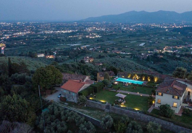 Villa in Lucca - VILLA IL CASTELLO: Vibrant Sanctuary of Enchanting Colours. 6 Bedrooms, Private Pool Villa in Lucca - VILLA IL CASTELLO: Vibrant Sanctuary of Enchanting Colours. 6 Bedrooms, Private Pool
