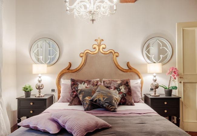 Ferienwohnung in Lucca - ASA KATHY: Smart and Convenient Luxury 2 Bedrooms Apartment inside the City Walls Ferienwohnung in Lucca - ASA KATHY: Smart and Convenient Luxury 2 Bedrooms Apartment inside the City Walls