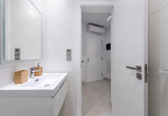 Studio in Las Palmas de Gran Canaria - Edison Building 204 By CanariasGetaway  Studio in Las Palmas de Gran Canaria - Edison Building 204 By CanariasGetaway