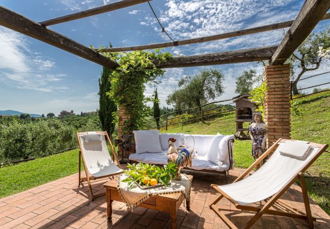 Villa in Capannori - Villa Lorena, a Family Vintage Home with Indoor Pool, Air Conditioning, Outdoor Pool, Fitness Room & Wifi Villa in Capannori - Villa Lorena, a Family Vintage Home with Indoor Pool, Air Conditioning, Outdoor Pool, Fitness Room & Wifi