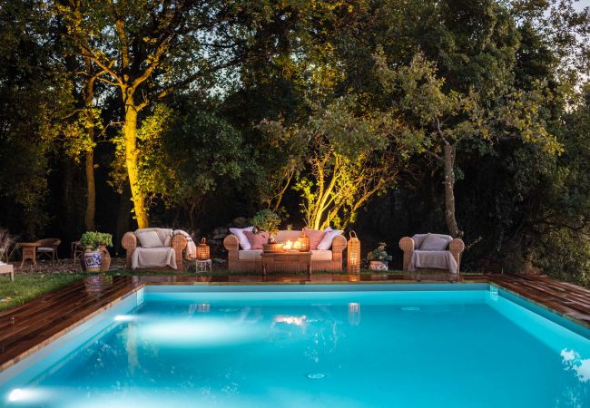 Villa in Capannori - Villa Lorena, a Family Vintage Home with Indoor Pool, Air Conditioning, Outdoor Pool, Fitness Room & Wifi Villa in Capannori - Villa Lorena, a Family Vintage Home with Indoor Pool, Air Conditioning, Outdoor Pool, Fitness Room & Wifi