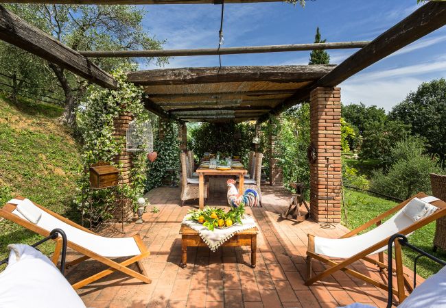 Villa in Capannori - Villa Lorena, a Family Vintage Home with Indoor Pool, Air Conditioning, Outdoor Pool, Fitness Room & Wifi Villa in Capannori - Villa Lorena, a Family Vintage Home with Indoor Pool, Air Conditioning, Outdoor Pool, Fitness Room & Wifi