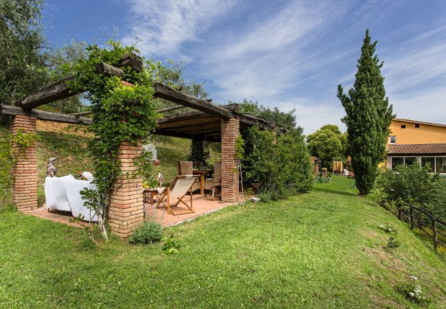 Villa in Capannori - Villa Lorena, a Family Vintage Home with Indoor Pool, Air Conditioning, Outdoor Pool, Fitness Room & Wifi Villa in Capannori - Villa Lorena, a Family Vintage Home with Indoor Pool, Air Conditioning, Outdoor Pool, Fitness Room & Wifi